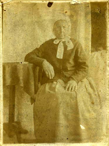 Dauteloup Marie épouse de Victor Dufrenoy parents de Victorine Dufrenoy épouse Teyssier.