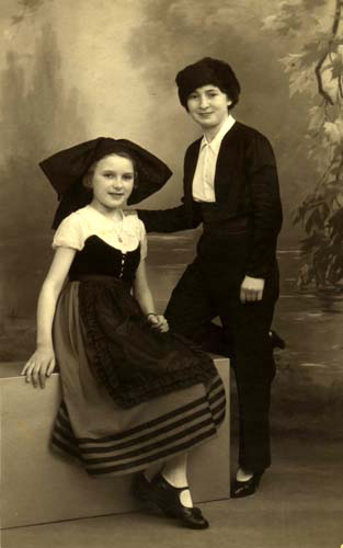 Didier Odette épouse Marcel Teyssier (alsacienne).